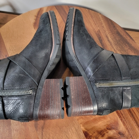 Sorel Cate Black Leather Waterproof Moto Boots Size 7.5 - Picture 12 of 17